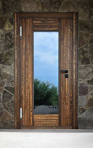 Дверь с большим стеклом и МДФ